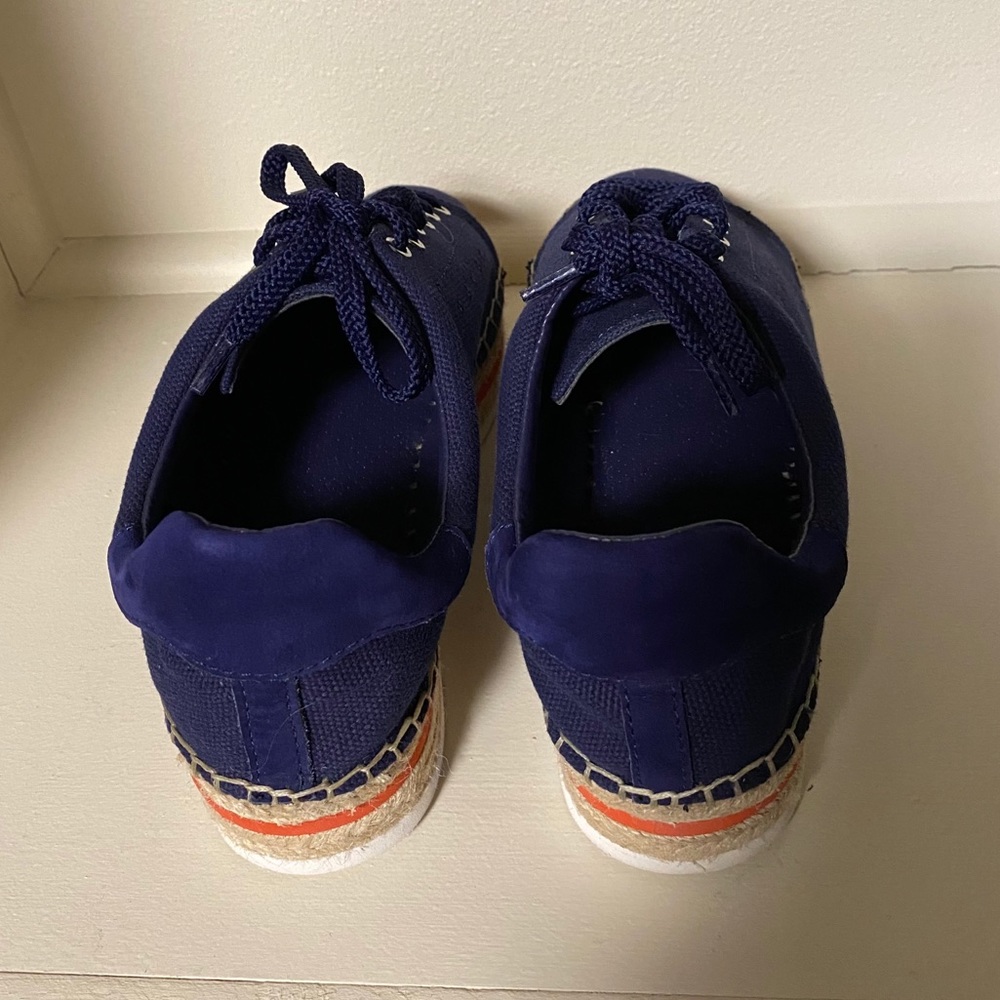 Vince Camuto - Navy Platform Tennis Shoes - W 7 - Picture 4 of 7